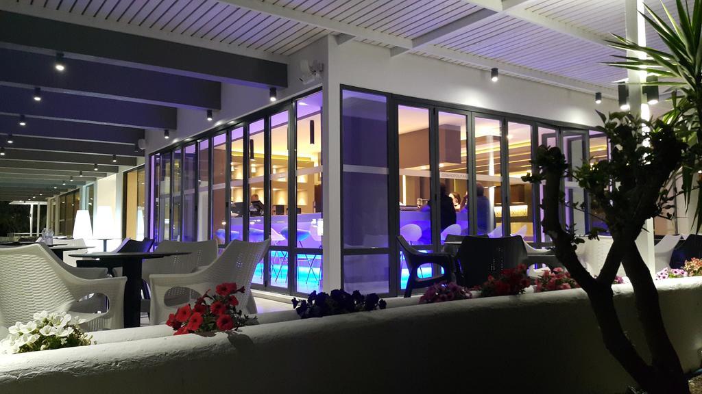 Cosmopolitan Hotel Luaran gambar