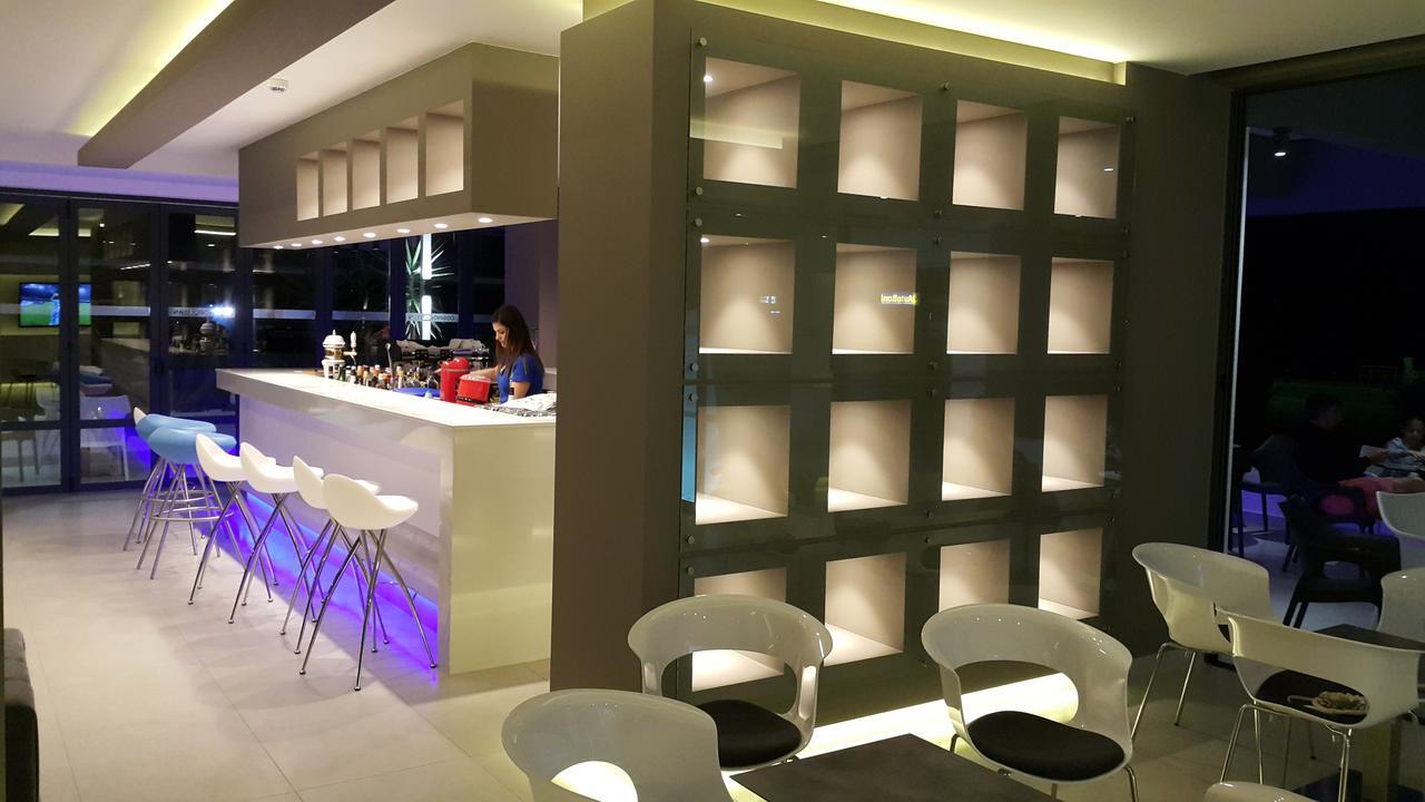 Cosmopolitan Hotel Luaran gambar