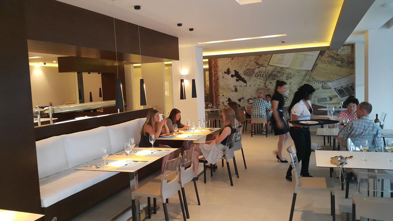 Cosmopolitan Hotel Luaran gambar